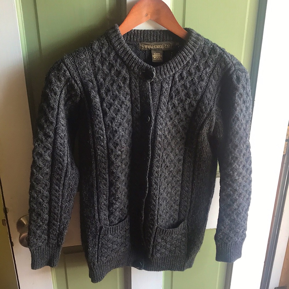 grey cable knit 100%Merino buttoned Inis Crafts cardigan sweater Made in Ireland